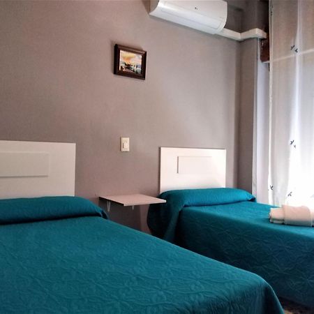 Vacansis Habitaciones De Hostal A Primera Linea De Playa En Cullera Extérieur photo